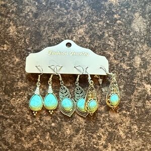 Turquoise and Gold Dangle Earrings Set